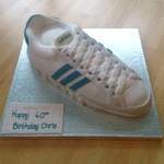 Adidas Trainer cake